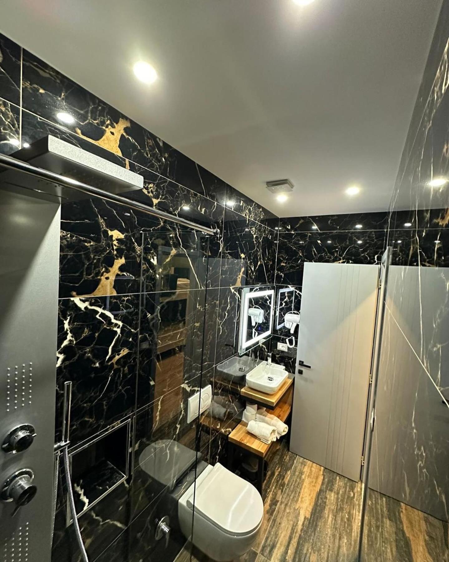 Hotel Europa กรูเยอ ภายนอก รูปภาพ