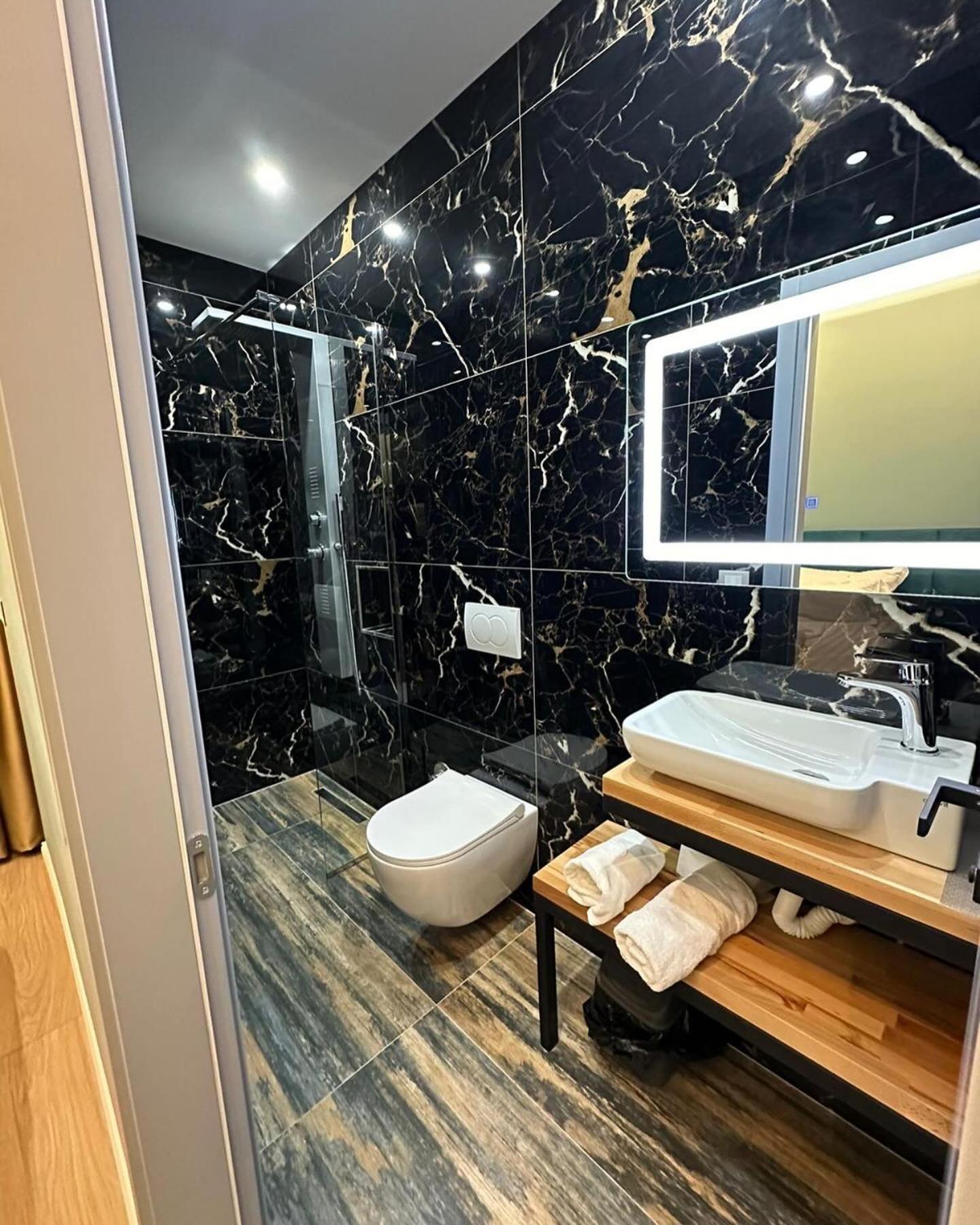 Hotel Europa กรูเยอ ภายนอก รูปภาพ