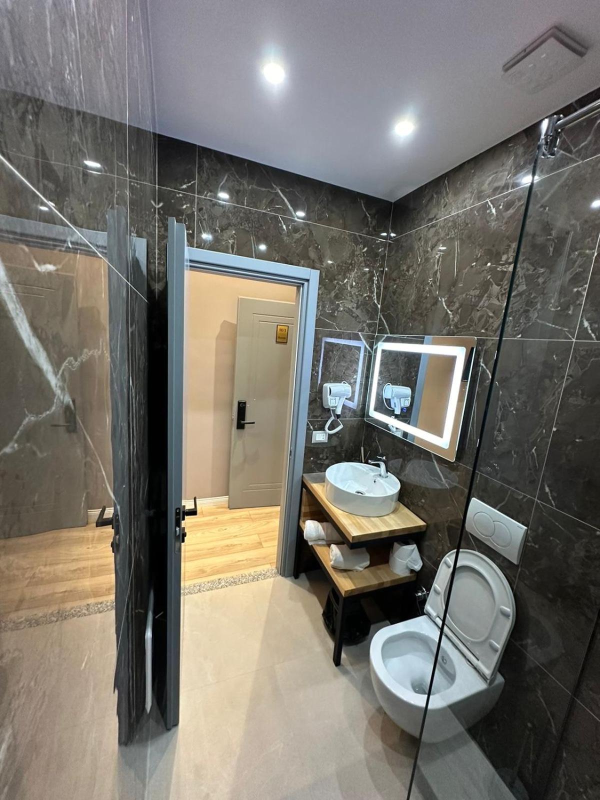 Hotel Europa กรูเยอ ภายนอก รูปภาพ