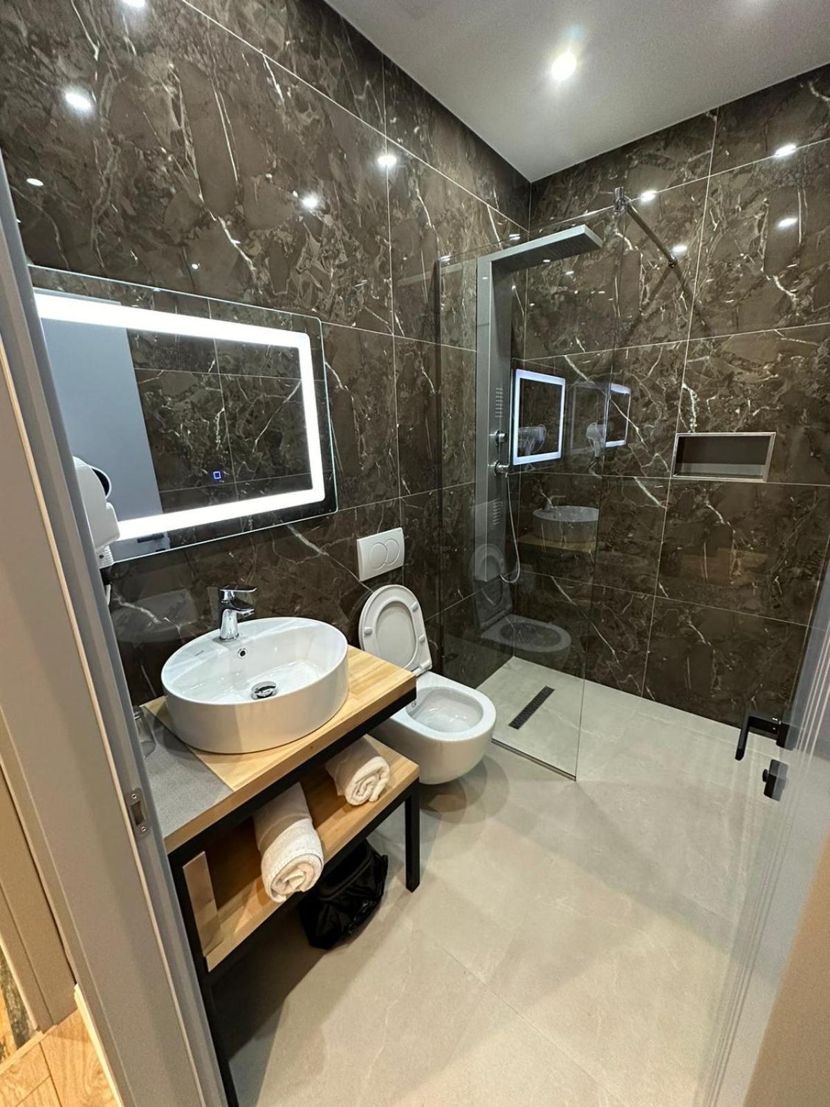 Hotel Europa กรูเยอ ภายนอก รูปภาพ