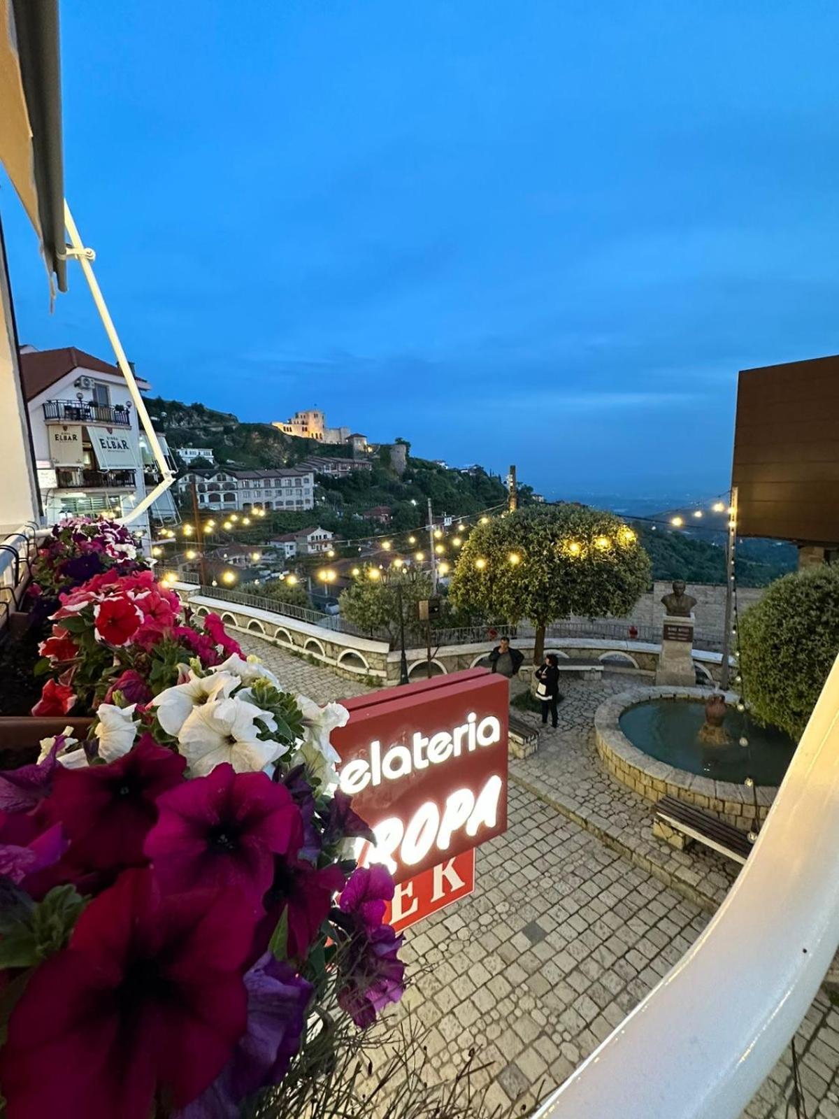 Hotel Europa กรูเยอ ภายนอก รูปภาพ
