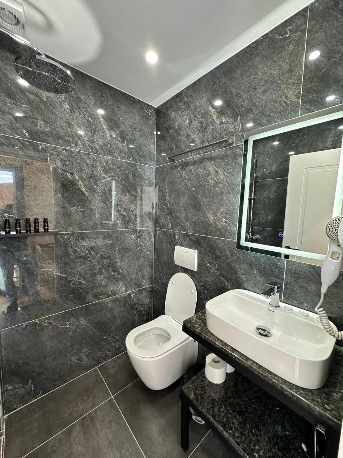 Hotel Europa กรูเยอ ภายนอก รูปภาพ